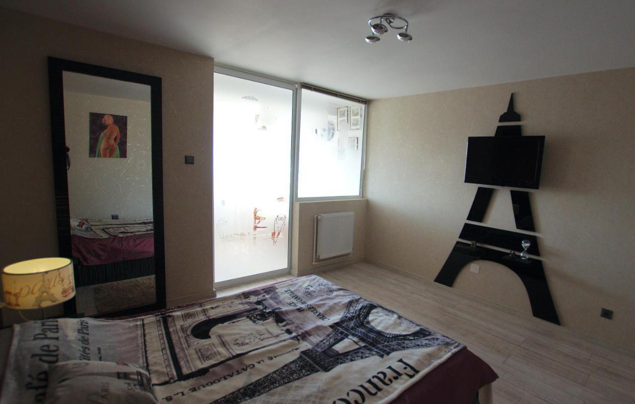 5 Apartshotel Faleza Galati Exteriör bild