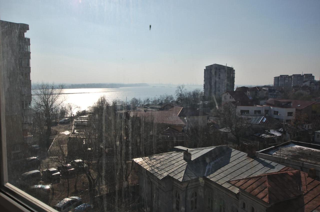 5 Apartshotel Faleza Galati Exteriör bild