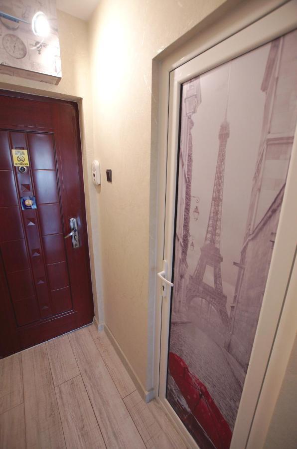 5 Apartshotel Faleza Galati Exteriör bild