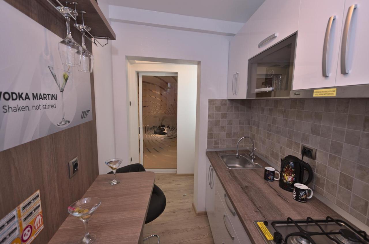 5 Apartshotel Faleza Galati Exteriör bild