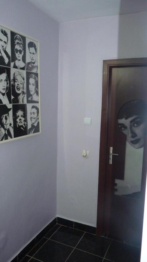 5 Apartshotel Faleza Galati Exteriör bild