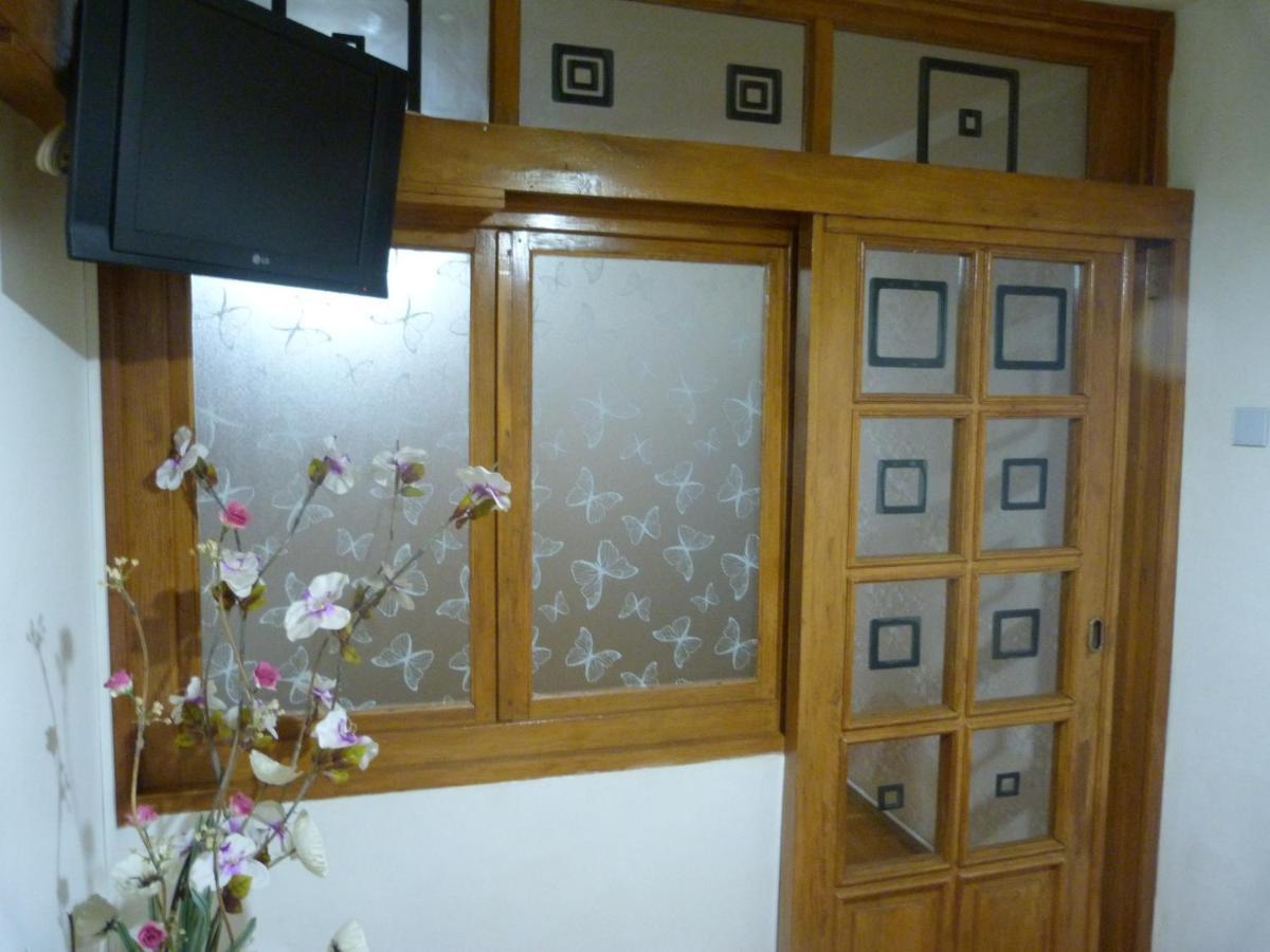5 Apartshotel Faleza Galati Exteriör bild