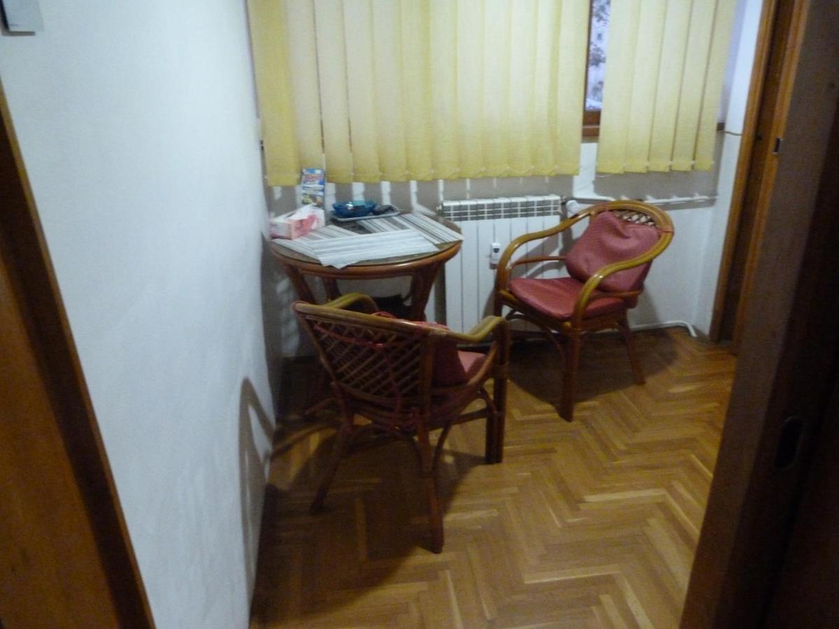 5 Apartshotel Faleza Galati Exteriör bild