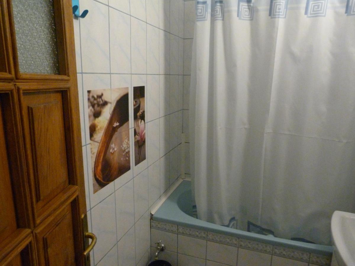 5 Apartshotel Faleza Galati Exteriör bild